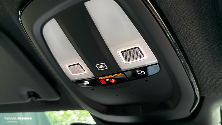 Volvo XC40 2.0 B3P Plus Dark 5dr Auto Petrol Estate